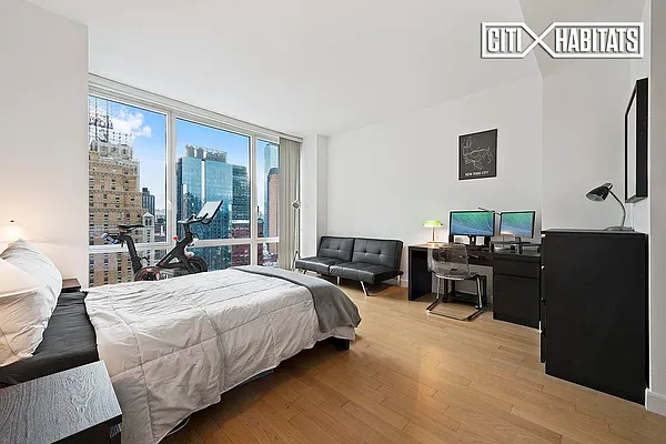 Sold by Citi Habitats | media 18