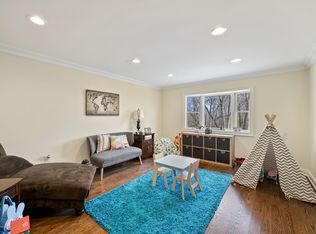 23 Constitution Dr, Leonardo, NJ 07737