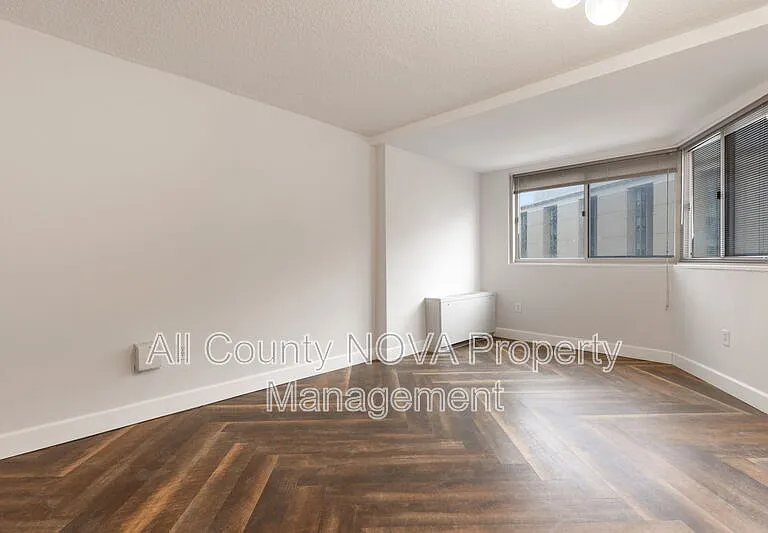 922 24th St NW #614 — Photo 11
