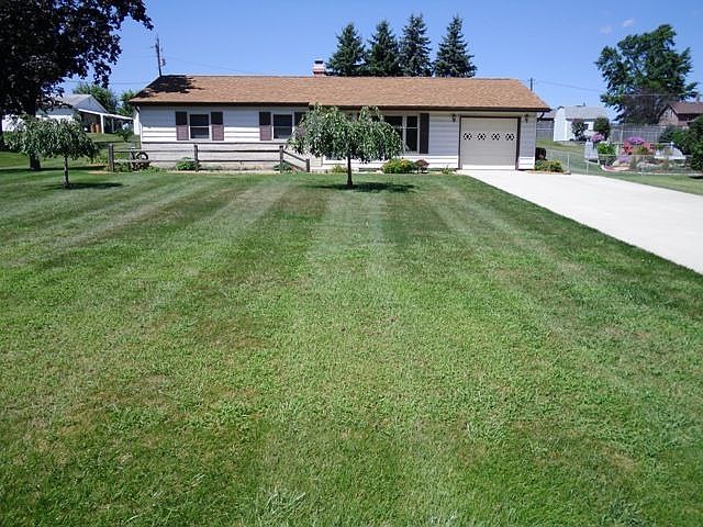 1st image of 609 N Meadow Ln