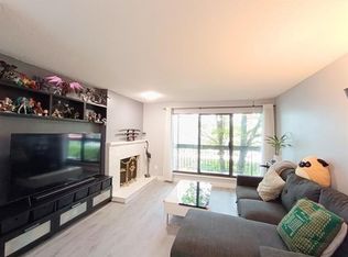 13316 Old Yale Rd #201, Surrey, BC V3T 5J5