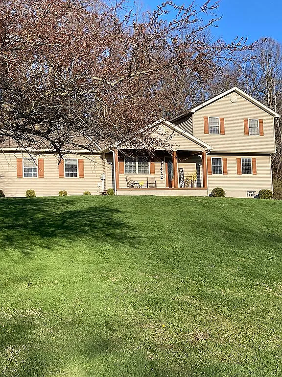 1412 Francis Pl photo 1