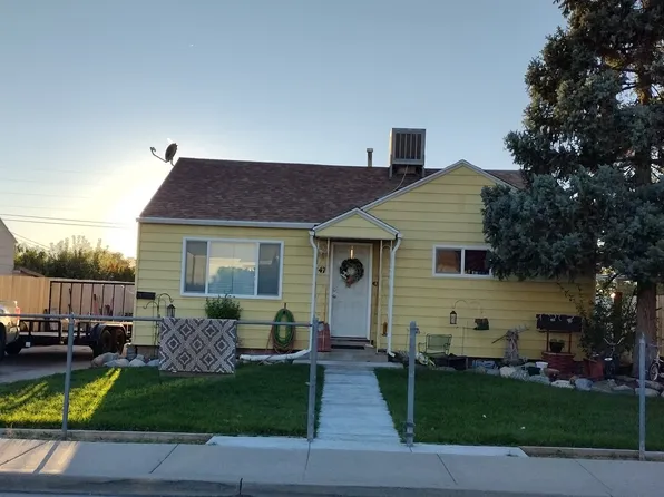 47 Villa Dr, Clearfield, UT 84015