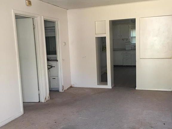 2nd image of 40 Janet St SE