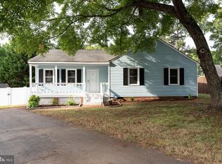 912 Hartford Ln N, Richmond, VA 23236