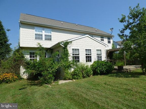 4th image of 34 Rebel Ln