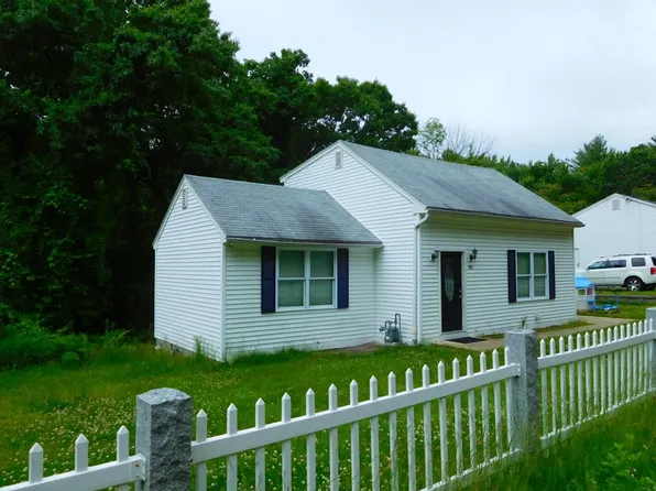 90 Tyngsboro Rd, Westford, MA 01886