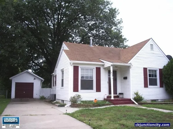 425 W Vine St, Junction City, KS 66441