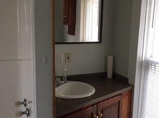 118 High St #UNPSTAIRS, Mannington, WV 26582