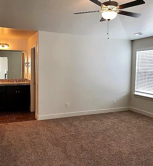 294 N 240 E — Photo 7