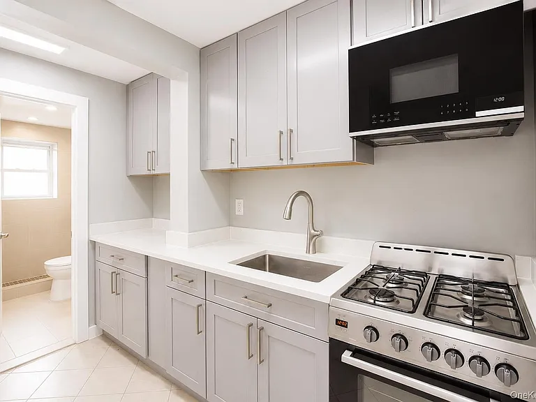 248 E Broadway #5 — Photo 10