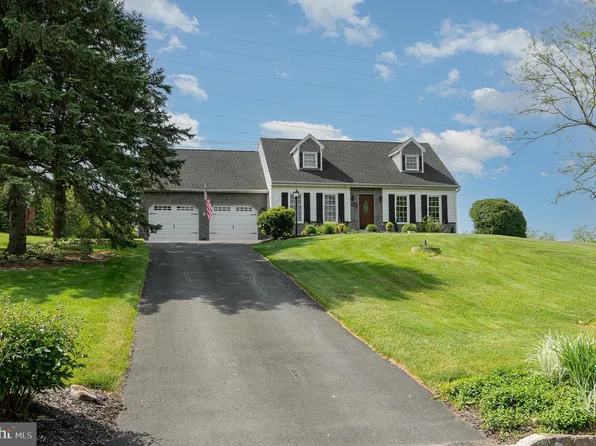 25 Wild Rose Ln, Mechanicsburg, PA 17050