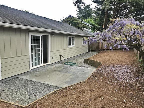 5th image of 2010 Lilac Ln