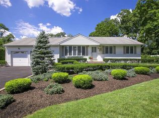 8 Lower Rd, Smithtown, NY 11787