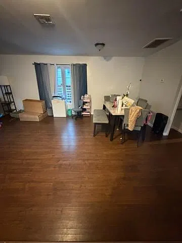2 bed, 2300 sqft, $2,300 — Photo 2