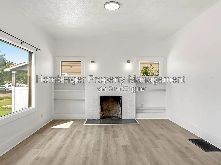 2719 E Columbia Ave — Photo 19