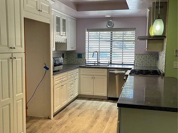 4th image of 21784 Laurelrim Dr Unit A