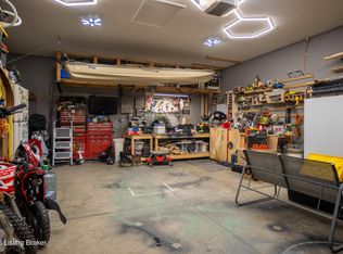 244 Blossom Ln, Elizabethtown, KY 42701