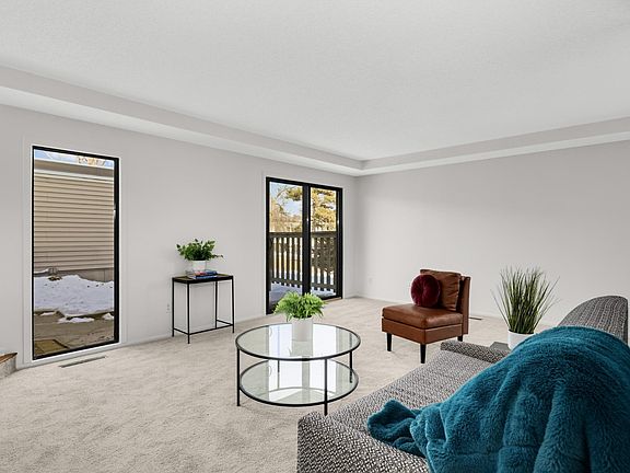 5th image of 1100 Wagon Wheel Rd