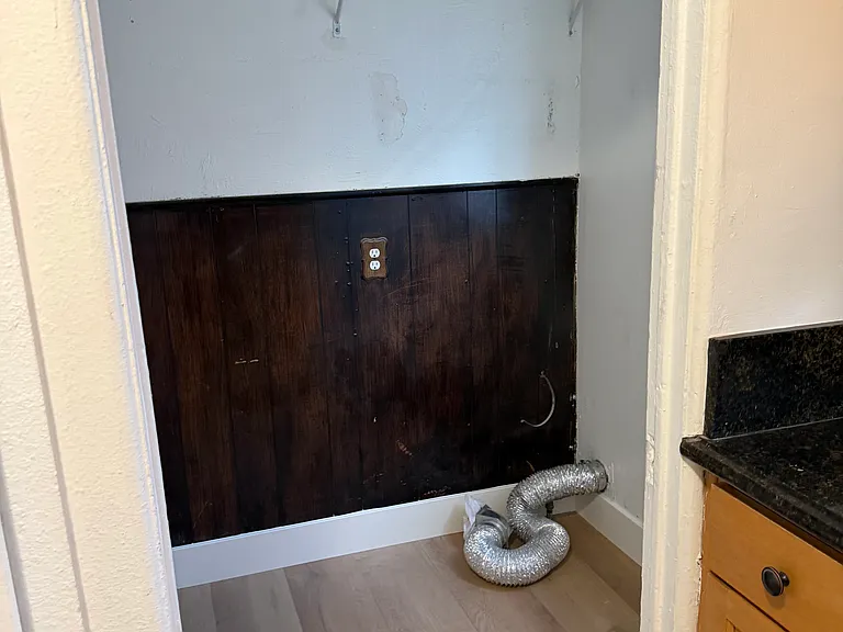 200 Westmont Dr — Photo 11