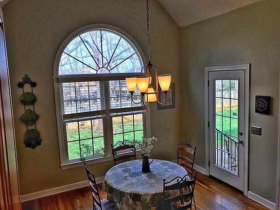 Breakfast nook