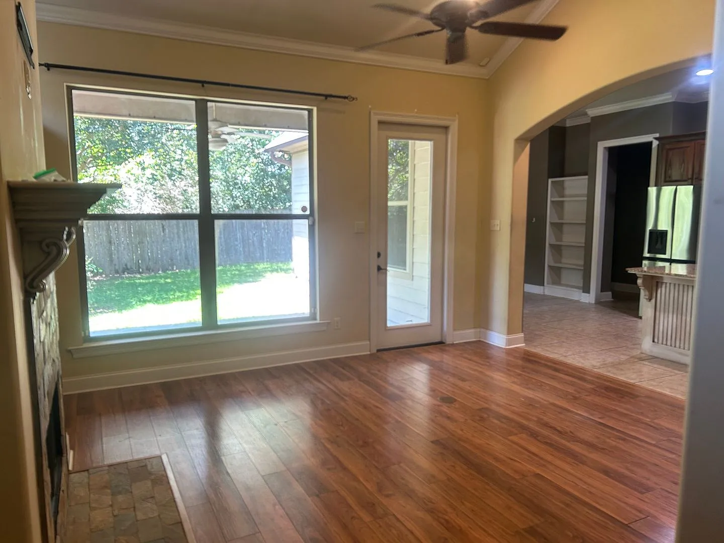 Beautiful 3-Bedroom, 2-Bath Home Move-In Ready! — Photo 2