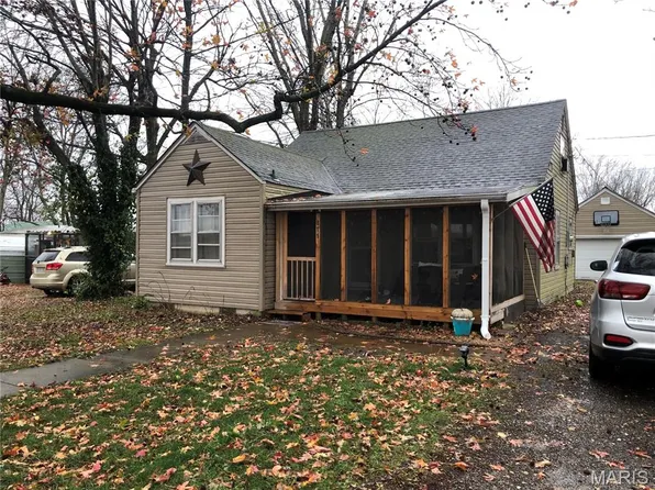 811 Evergreen St, Saint James, MO 65559