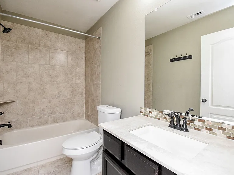 6034 Gracys Landing Ln — Photo 31
