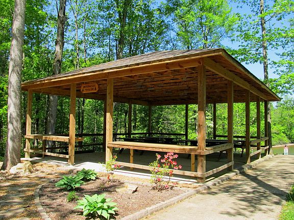 4th image of 111 Echota Dr