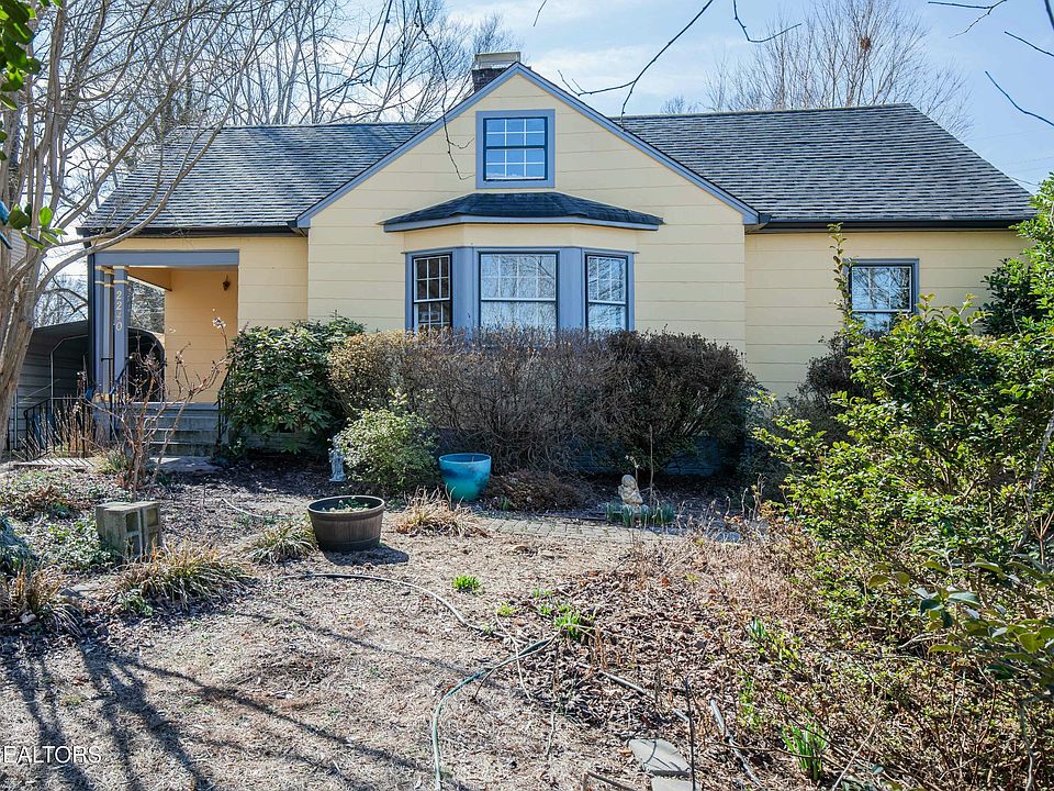 1st image of 2240 Maplewood Dr