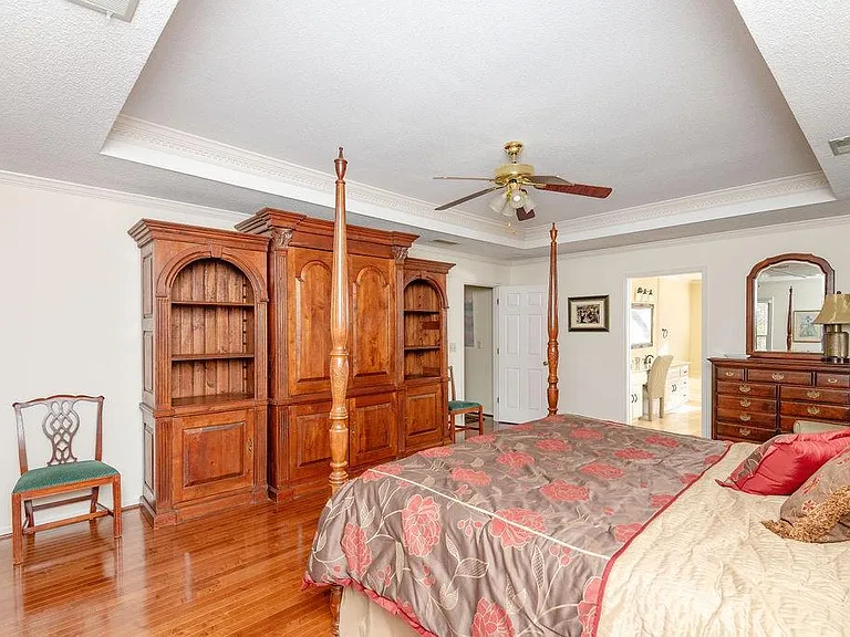 10315 Crescent Ridge Dr — Photo 15