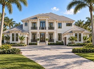 2401 Coach House Ln, Naples, FL 34105