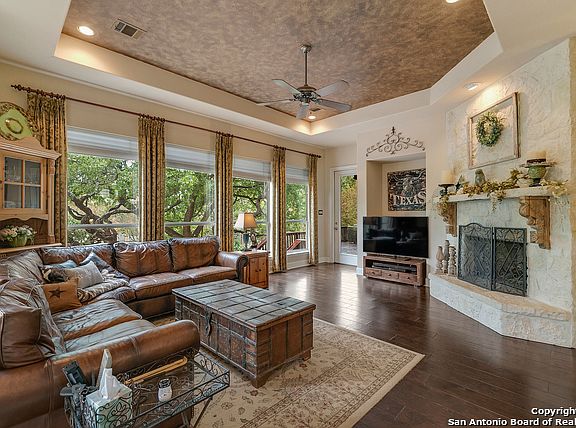 3rd image of 3234 Roan Way