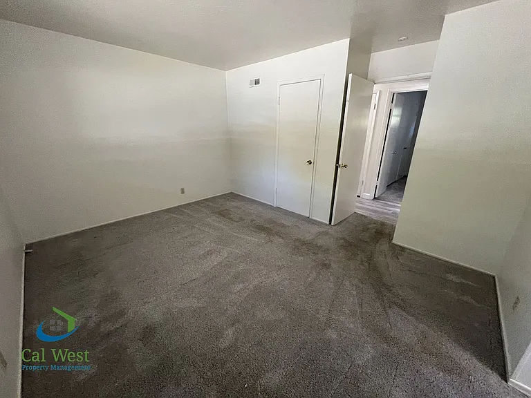 10600 E Estates Dr — Photo 29