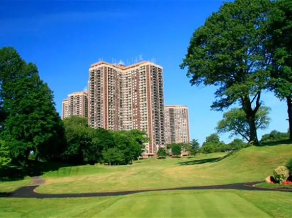 27010 Grand Central Pkwy APT 22F, Floral Park, NY 11005