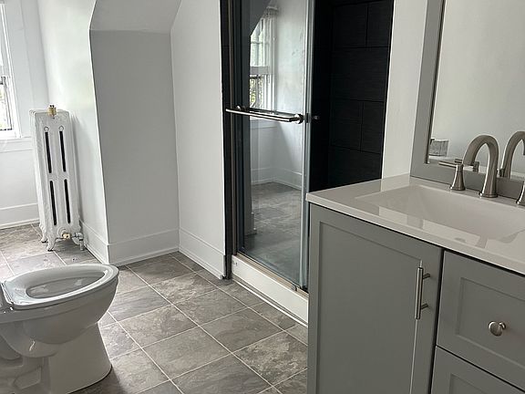 3rd floor full bathroom. New renovation!!