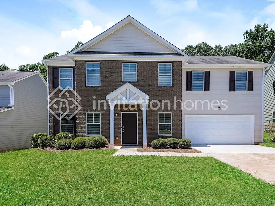 389 Village Broad St