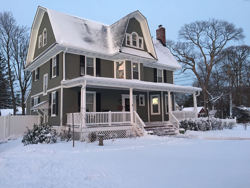 2nd image of 267 Lakeview Ave