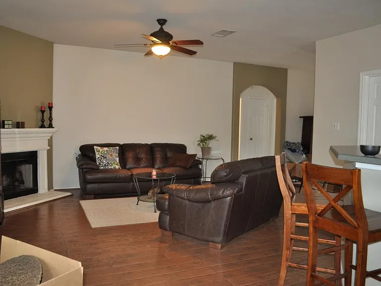 1801 Avante Dr — Photo 8
