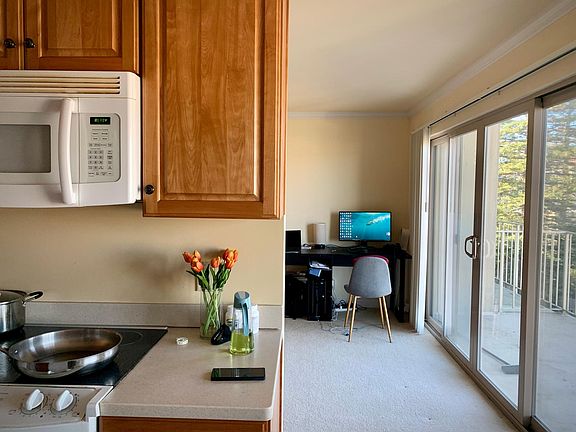 5th image of 3600 21st St APT 301