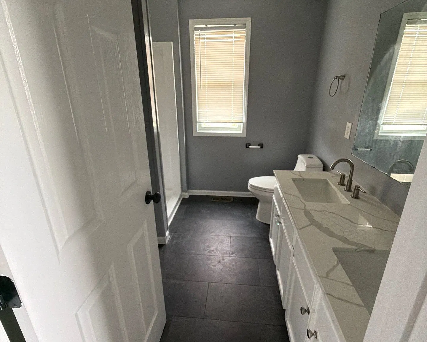 3 bed, 2.5 bath, 1860 sqft, $2,599 — Photo 3