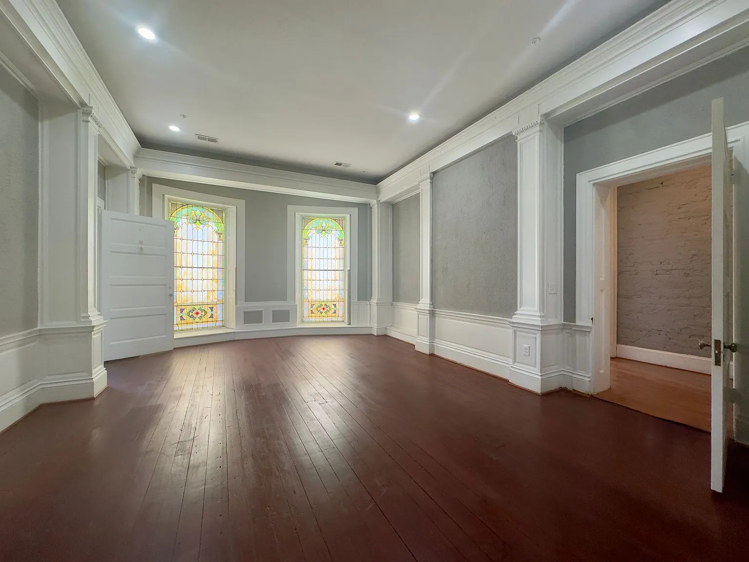 Apartment Units in Downtown, Baltimore, MD! — Photo 2