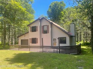 1007 Cayuga Dr, Gouldsboro, PA 18424