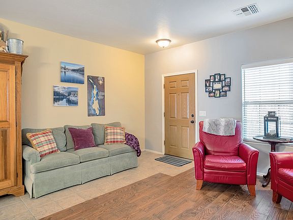 5th image of 3758 W Jacksonville Dr