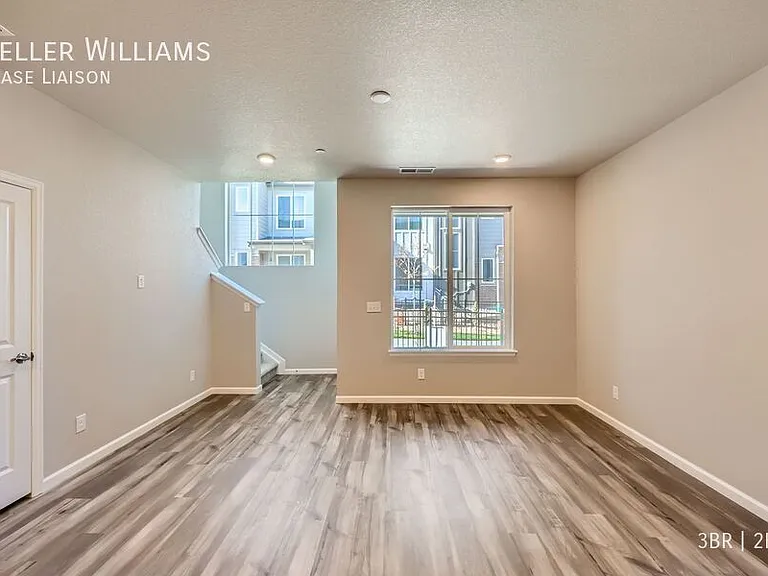 477 Millwall Cir — Photo 4