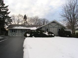 302 Center Rd, Frankfort, IL 60423