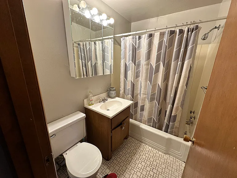 1910 Colfax Ave S #1 — Photo 6