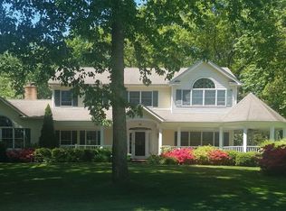 59 Gun Club Rd, Northport, NY 11768