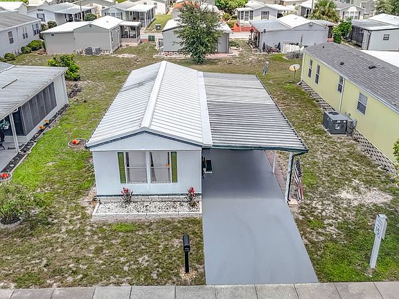 4th image of 9831 Princess Ln