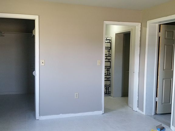 Master walkin closet & Bath